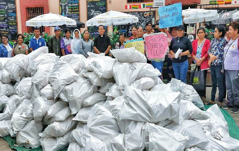 Cáritas Ica entrega ayuda a damnificados por las inundaciones
